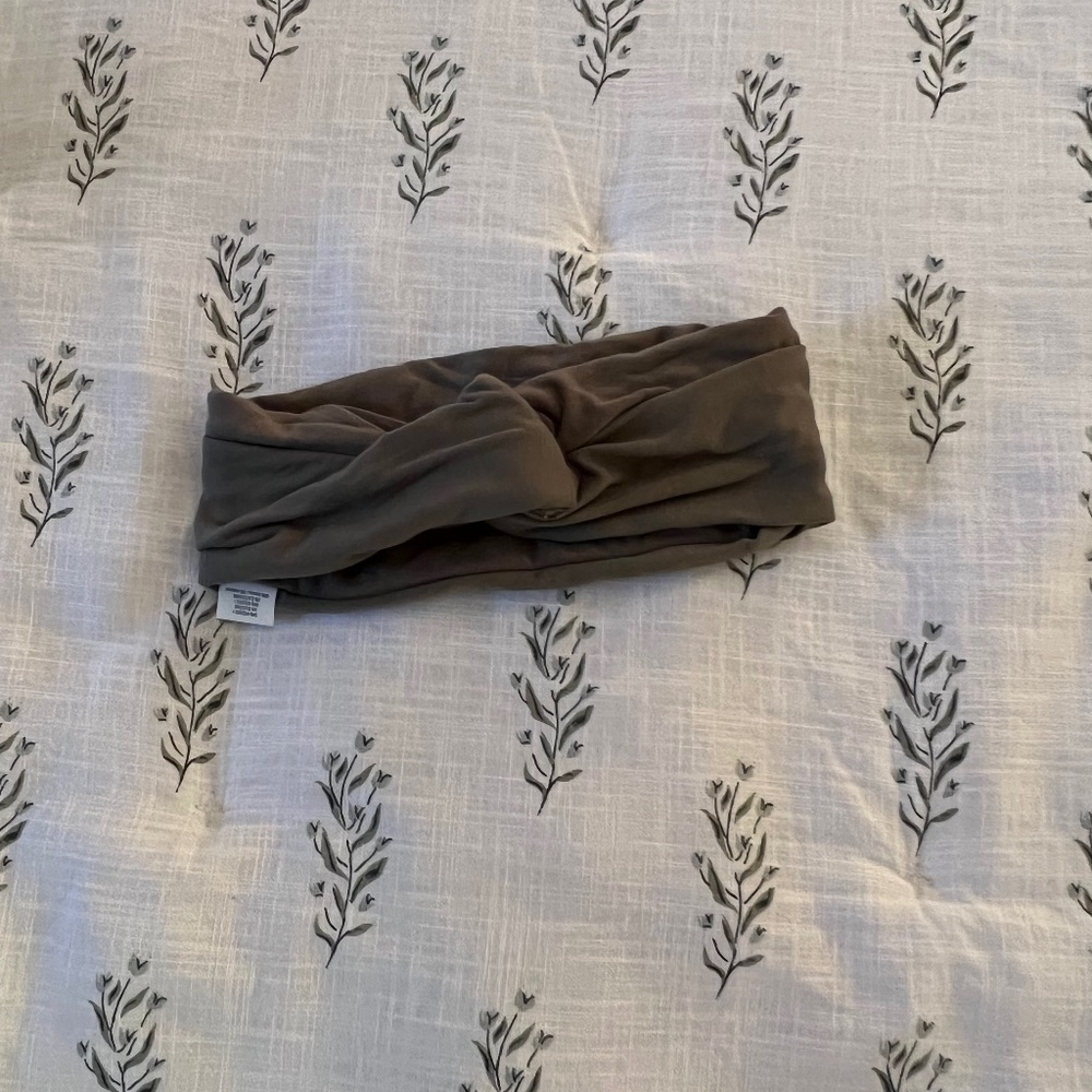 Aerie knotted headband
